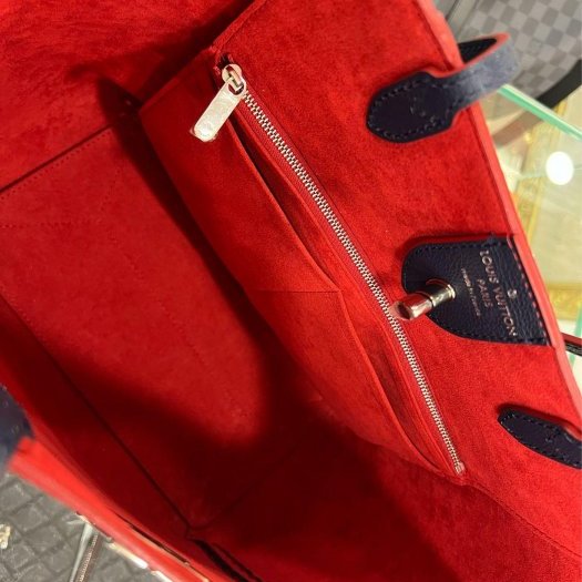 東區正精品㊣LOUIS VUITTON LV LOCKME 深藍色牛皮銀釦紅色內裡肩背包購物袋 RZ6310-10