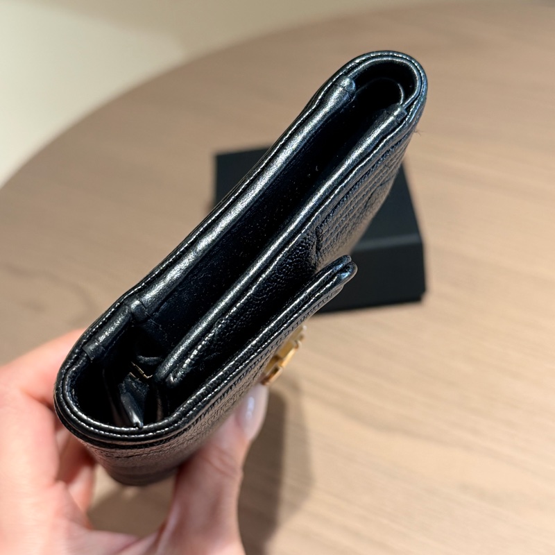 CHANEL | BOY 系列 黑金荔枝皮三折中夾-1