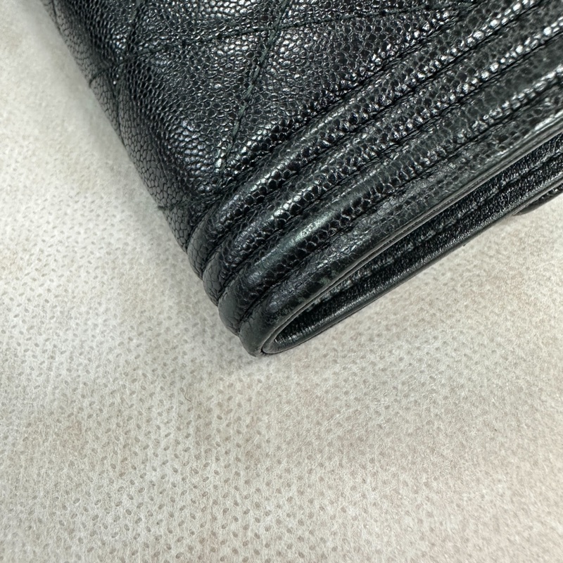 CHANEL | BOY 系列 黑金荔枝皮三折中夾-9