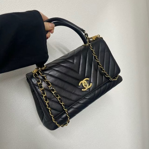「JL精品代購」香奈兒黑金油蠟褶皺牛皮handle中號2way手柄包