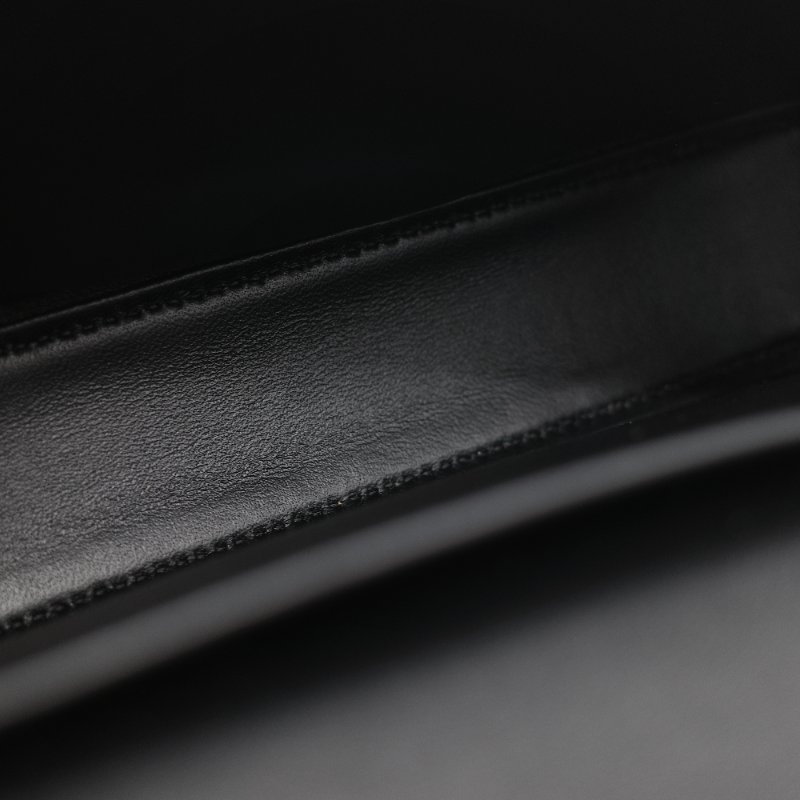 Celine 思琳 Claude 凱旋門 黑色 亮面小牛皮 金扣 長型 單肩包 腋下包-18