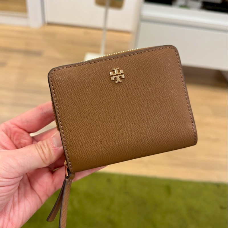 TORY BURCH EMERSON防刮皮拉鍊零錢袋釦式短夾-0