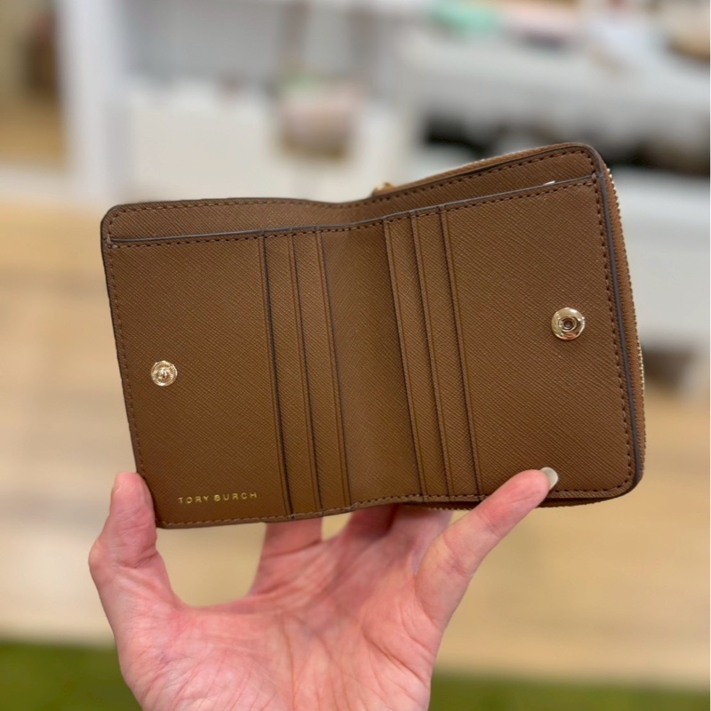 TORY BURCH EMERSON防刮皮拉鍊零錢袋釦式短夾-3