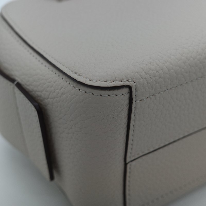 專櫃12 萬🌟全套全配(超級新♥️絕美必入)Delvaux 德爾沃 Cool Box 奶白色 百合白 牛皮 Mini 21cm 手提包 斜挎包-8