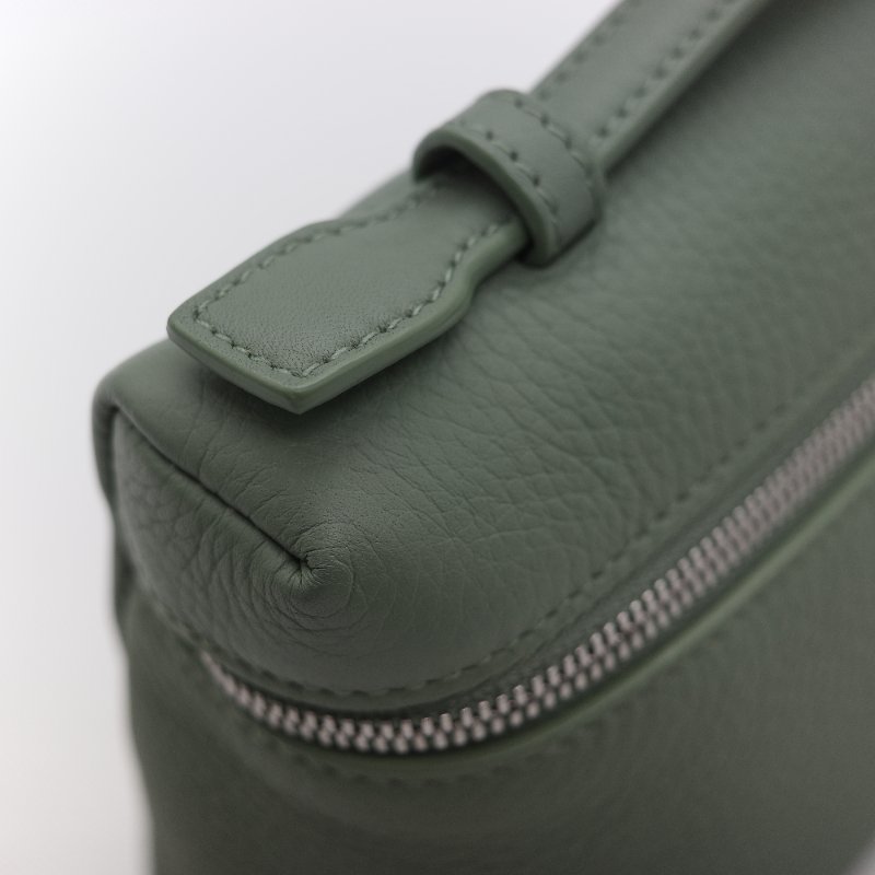 (全套全配♥️)Loro Piana Extra Pocket L19 綠色 小牛皮 手提包 斜背包 化妝包-9