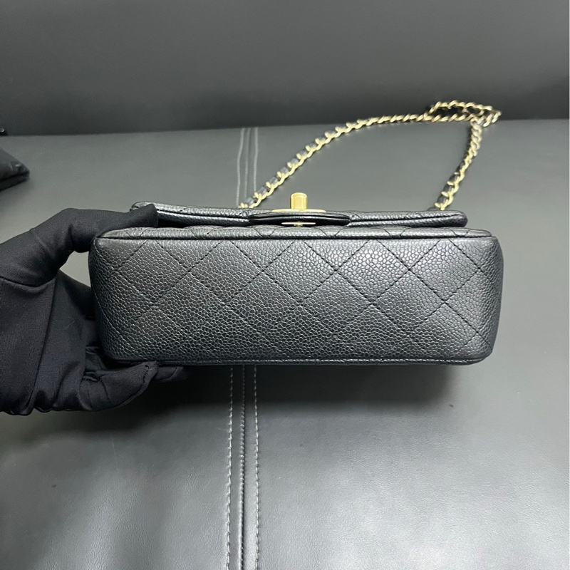 Chanel Classic Flap Mini Caviar Leather x Ghw-5
