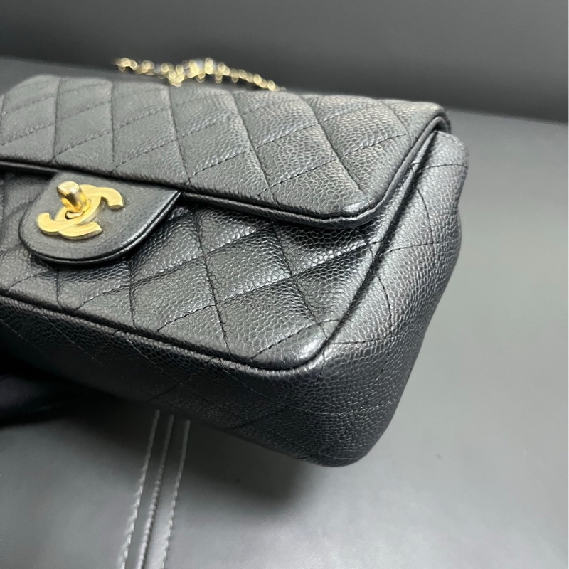 Chanel Classic Flap Mini Caviar Leather x Ghw-9