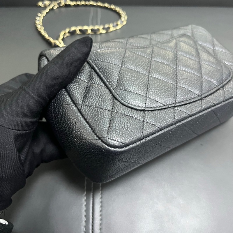 Chanel Classic Flap Mini Caviar Leather x Ghw-10