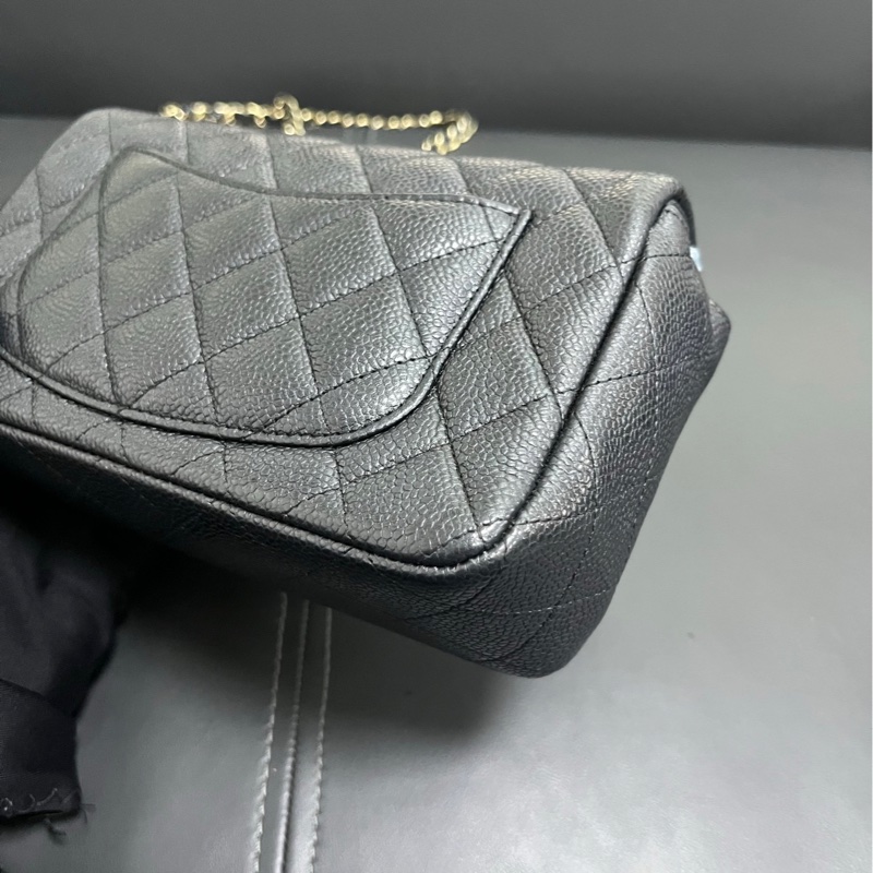 Chanel Classic Flap Mini Caviar Leather x Ghw-11