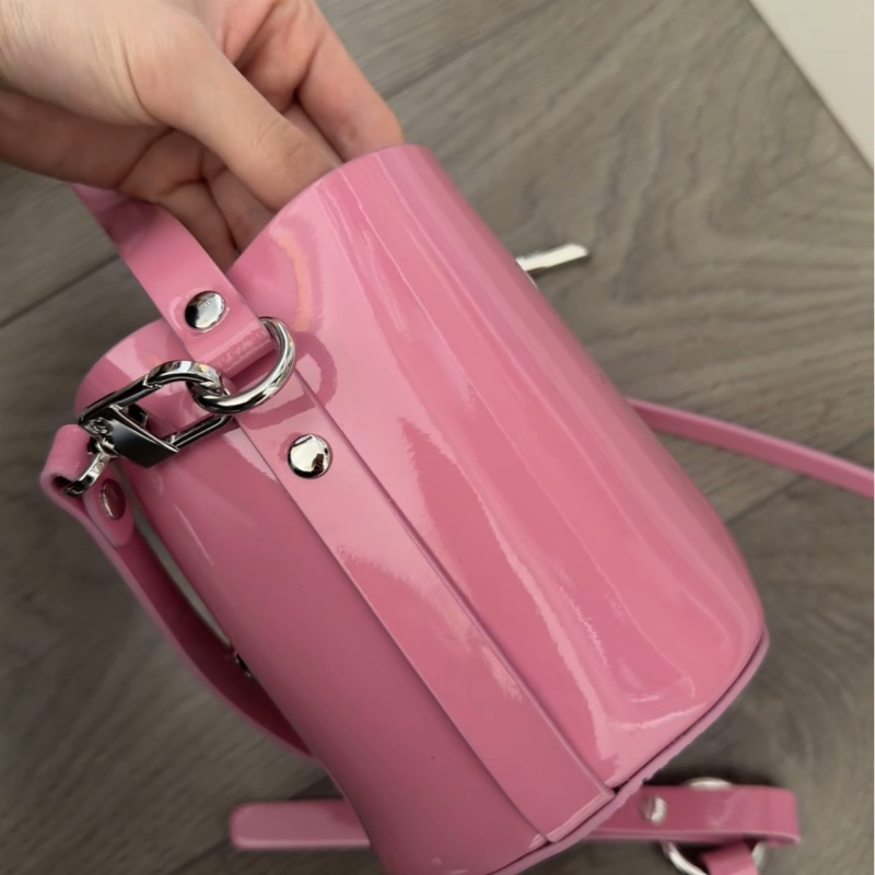 【甜酷風鼻組🖤🩷人生第一顆名牌包✨超便宜】Vivienne Westwood-8