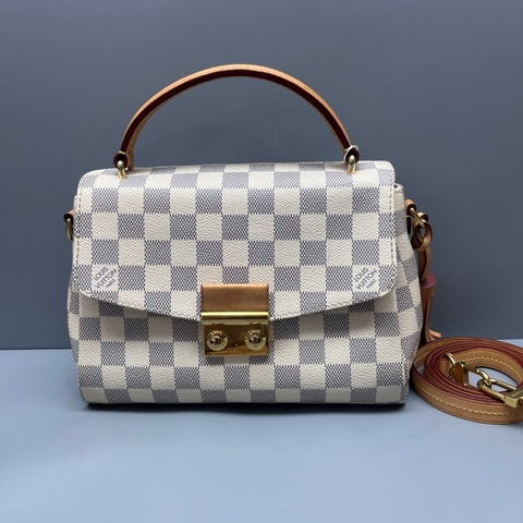 LV 路易威登 白棋盤格Croisette流蘇郵差包 尺寸23*16 SV