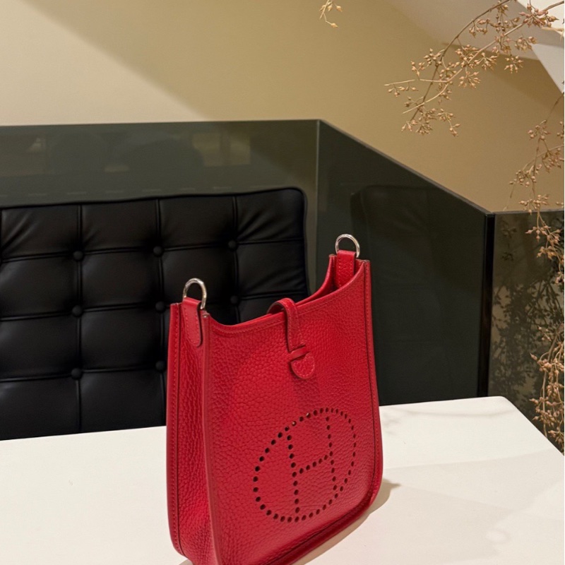 【95新✨經典款式✨全網最低價】Hermes愛馬仕 mini Evelyne 16 亮紅色銀扣-3