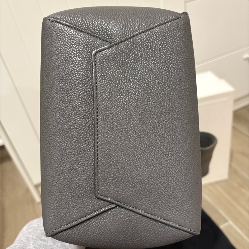 CELINE SANGLE BUCKET灰色 牛皮肩背包 小號-3