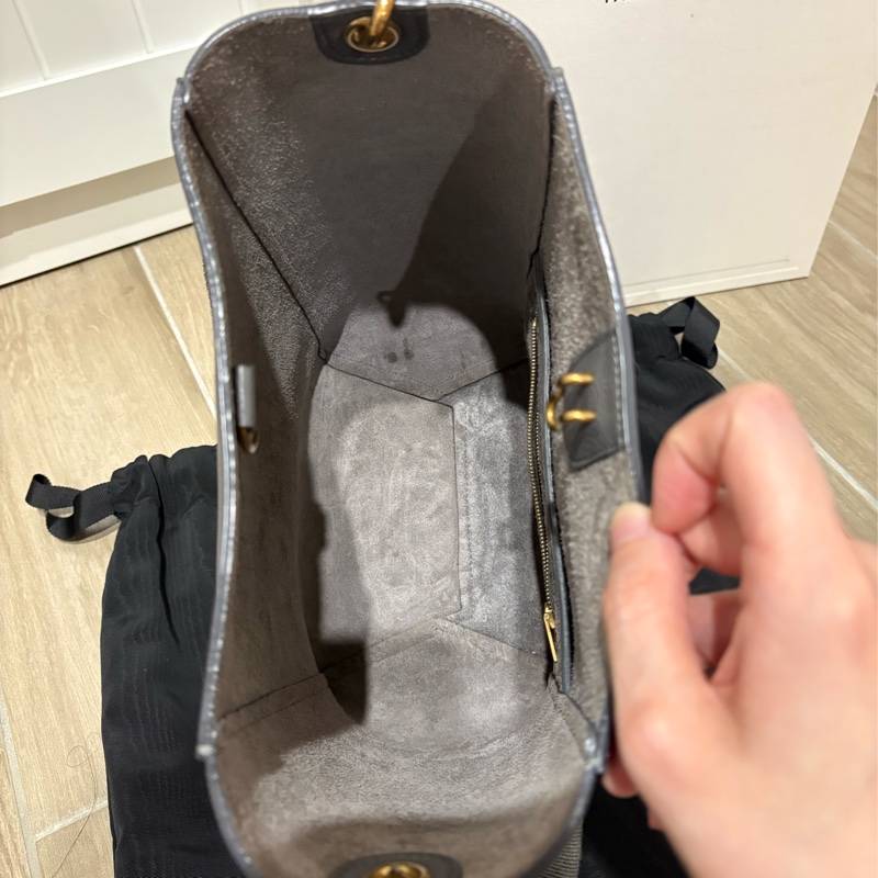 CELINE SANGLE BUCKET灰色 牛皮肩背包 小號-11