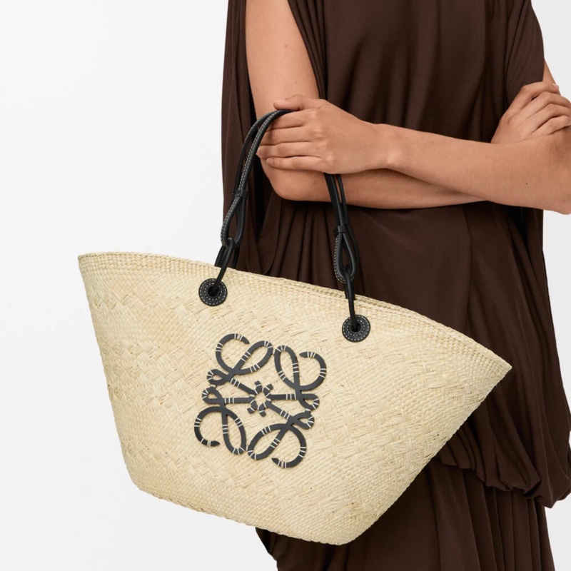 Loewe 小牛皮 Anagram 竹編包 黑色中號-4