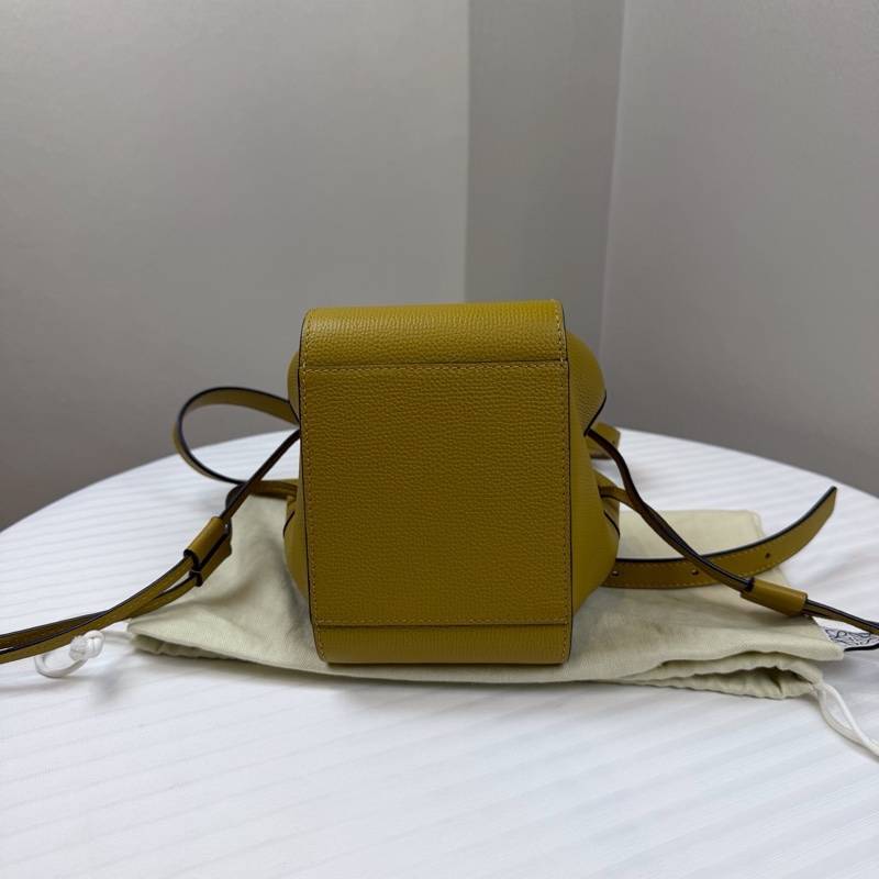 羅意威/LOEWE Hammock Mini 吊床 Drawstring 黃色 包身兩側採用抽繩設-2