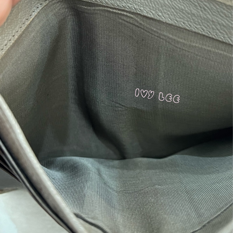 MIU MIU 雙拼色 灰棕 三折中夾 短夾 正品 二手精品-4