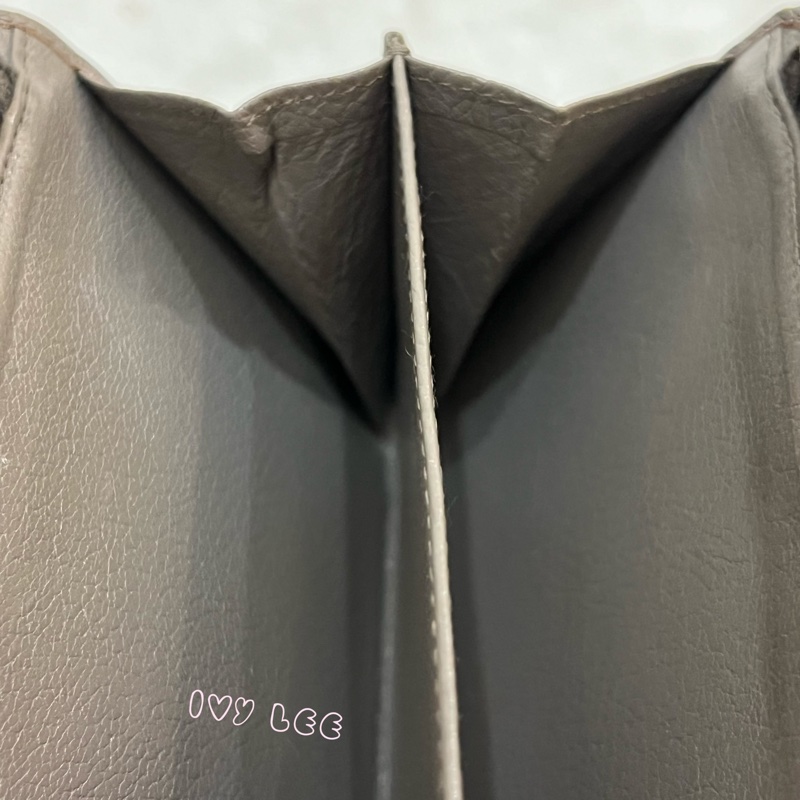 MIU MIU 雙拼色 灰棕 三折中夾 短夾 正品 二手精品-9