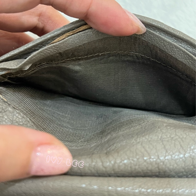 MIU MIU 雙拼色 灰棕 三折中夾 短夾 正品 二手精品-10