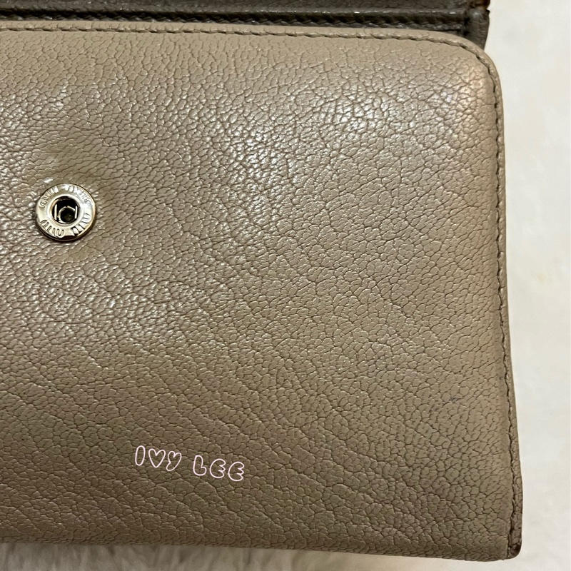MIU MIU 雙拼色 灰棕 三折中夾 短夾 正品 二手精品-34