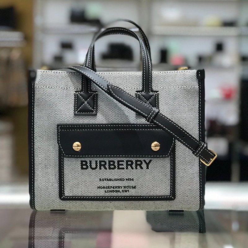 ⏰限時特賣價🌺Burberry 80441421 Freya 迷你雙色帆布拚皮芙蕾雅包 付長肩帶 黑色-4
