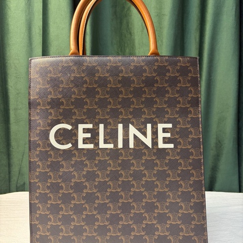 賽琳/Celine CABAS 小號標誌印花竪款手袋 琴譜包尺寸：28.5x33x8釐米