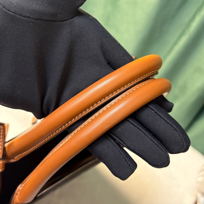 賽琳/Celine CABAS 小號標誌印花竪款手袋 琴譜包尺寸:28.5x33x8釐米-7