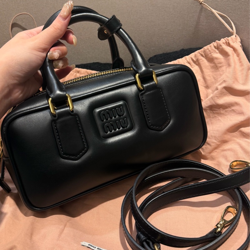 Miumiu Arcadie保齡球包 小號-2