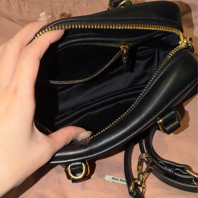 Miumiu Arcadie保齡球包 小號-7