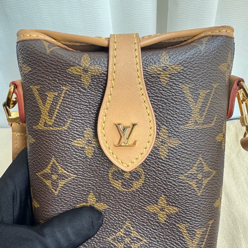 路易威登LV老花迷你薯條包手機包單肩斜挎包14.5 x 18 x 6.5-8