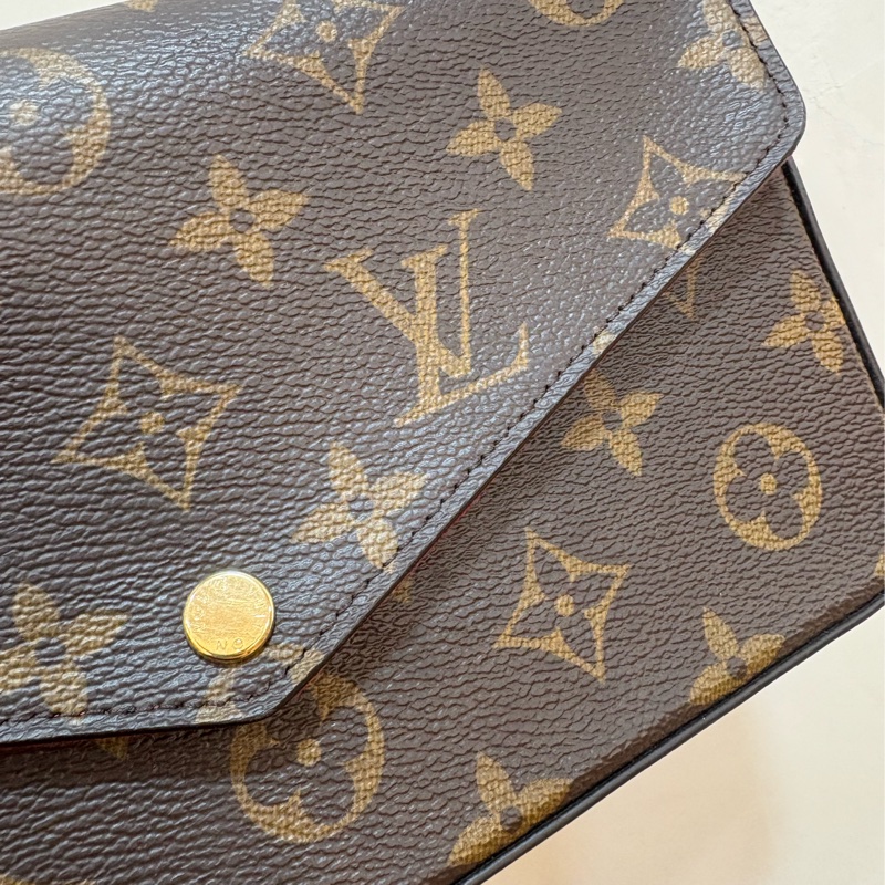 Louis Vuitton 老花 三合一 WOC-1