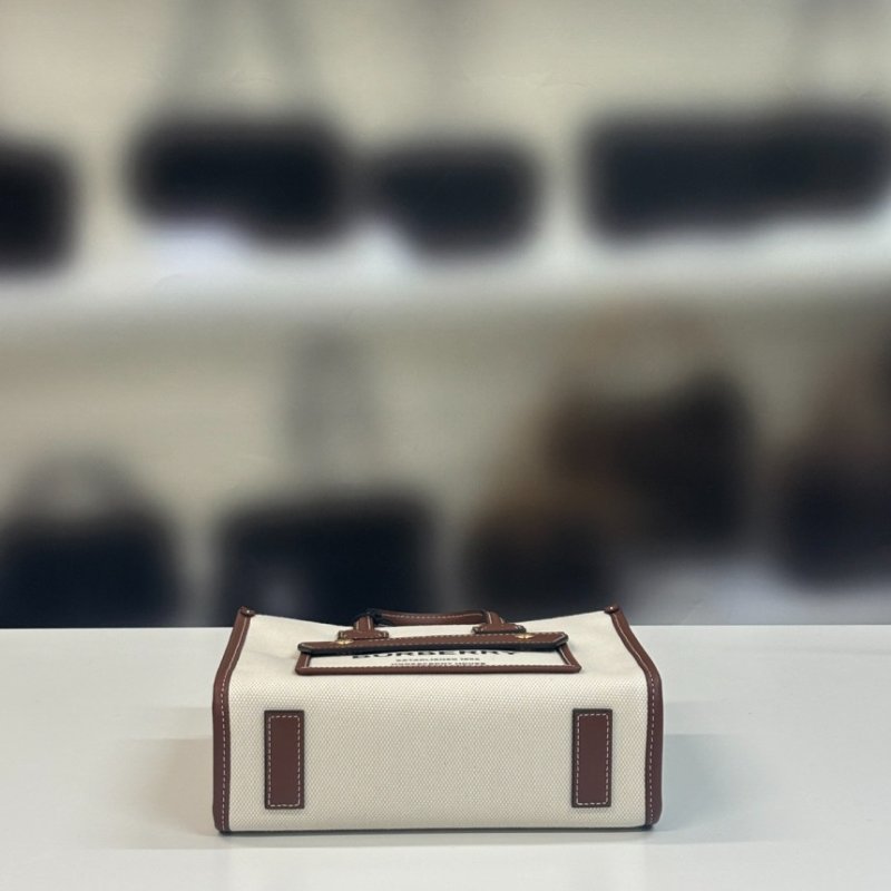 ⏰限時特賣價🌺Burberry 80441431 Freya 迷你雙色帆布拚皮芙蕾雅包 付長肩帶 棕色-7