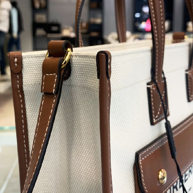 ⏰限時特賣價🌺Burberry 80441431 Freya 迷你雙色帆布拚皮芙蕾雅包 付長肩帶 棕色-11