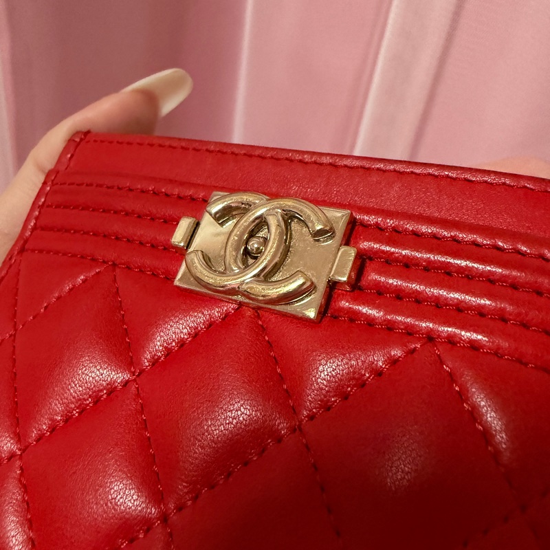 香奈兒 紅色boy卡夾-1