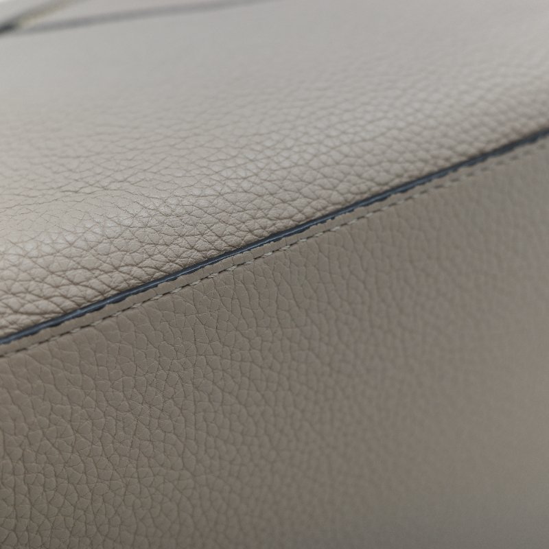 Loewe 羅威 Puzzle 中型 大象灰 奶咖色 牛皮 拼圖包 斜挎包 單肩包-12