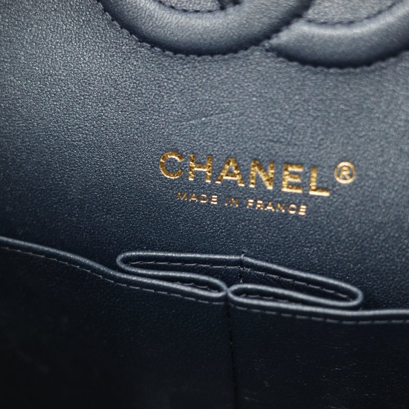 24春夏款♥️ Chanel 香奈兒  CF25 中型 牛仔丹寧 漸變色 羊皮內裡 鏈條包 斜挎包 口蓋包-32