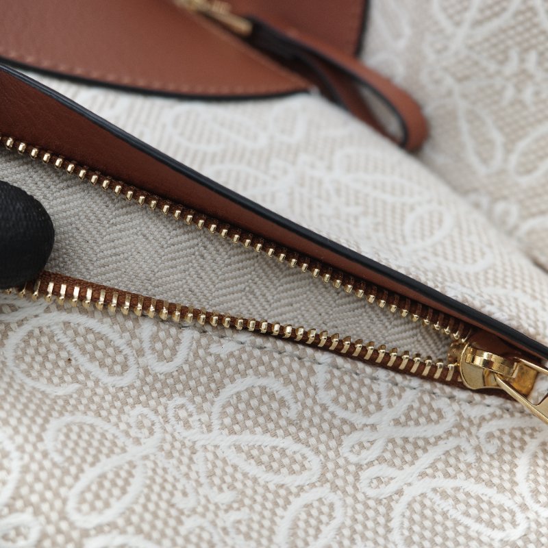 Loewe 羅威 Hammock 吊床包 Anagram 奶白色 提花 焦糖色牛皮 單肩包 斜挎包-13