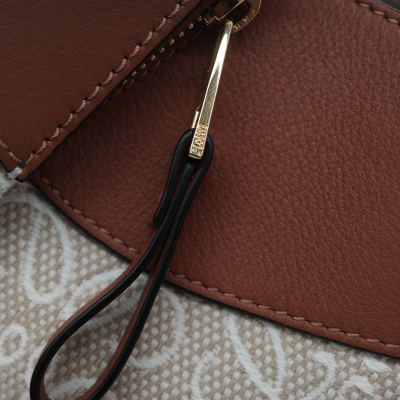 Loewe 羅威 Hammock 吊床包 Anagram 奶白色 提花 焦糖色牛皮 單肩包 斜挎包-15