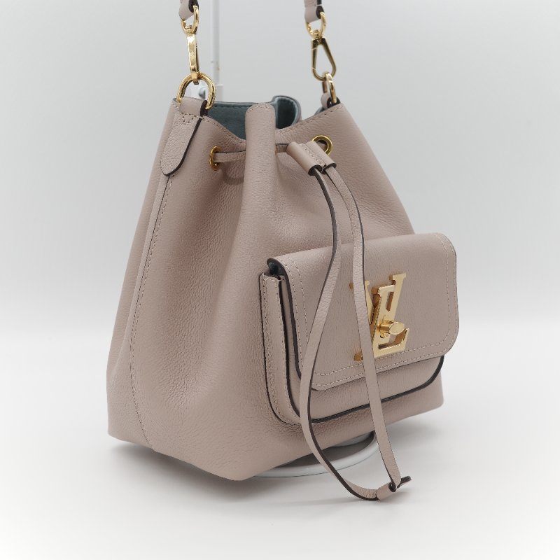 Louis Vuitton 路易威登 Lockme 粒面牛皮 淡粉色 天空藍 手提包 水桶包 單肩包-3