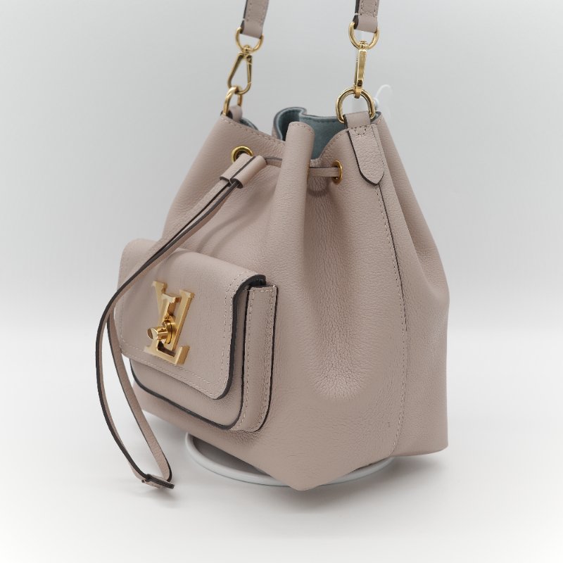 Louis Vuitton 路易威登 Lockme 粒面牛皮 淡粉色 天空藍 手提包 水桶包 單肩包-4