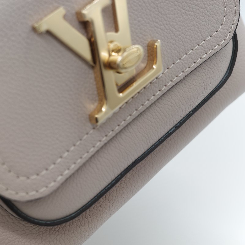 Louis Vuitton 路易威登 Lockme 粒面牛皮 淡粉色 天空藍 手提包 水桶包 單肩包-17