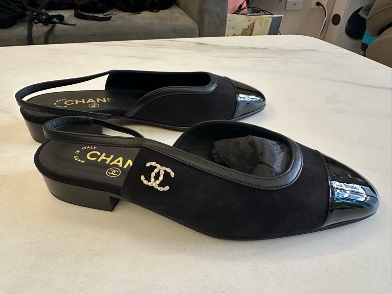 Chanel 絨面平底涼鞋-1