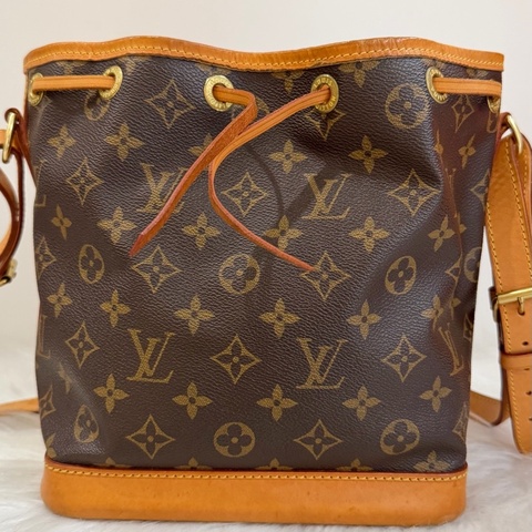 路易威登/Louis Vuitton noe bb 編碼芯片款 抽繩水桶 金色五金配件 抽繩閉合