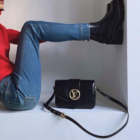 LV路易威登💎Pont9邮差包黑色📍23*15*7cm 20年 B0096