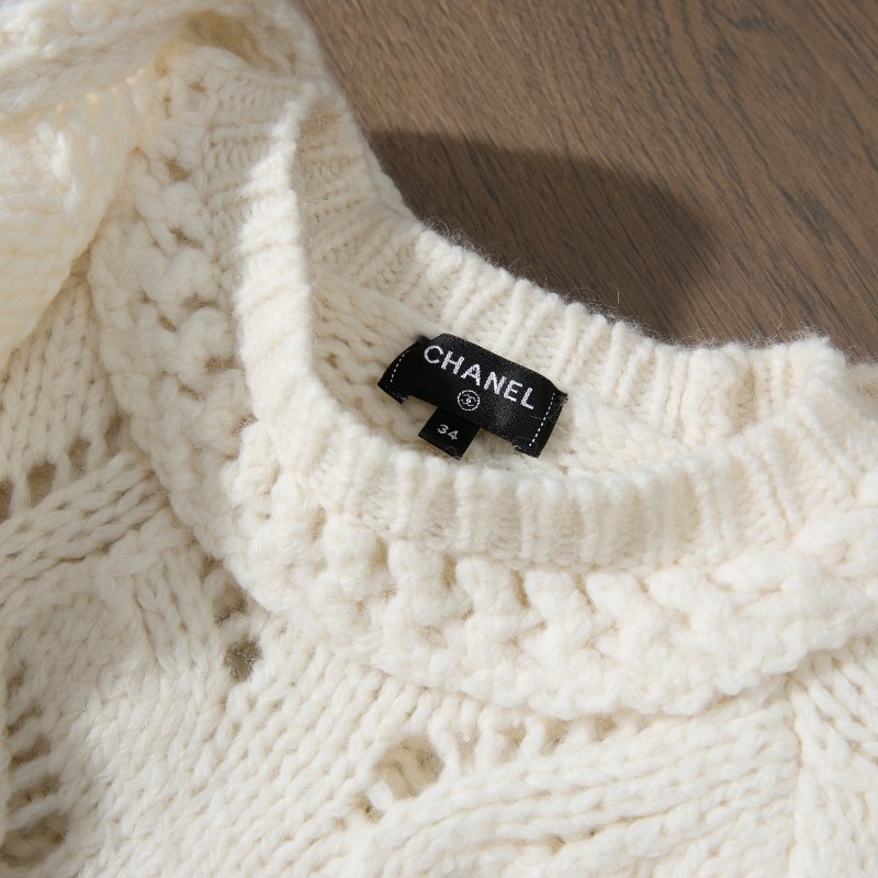 ❤️CHANEL 溫柔甜美帶披肩毛衣 面料超柔軟舒適 袖口精緻CC logo鈕扣-1