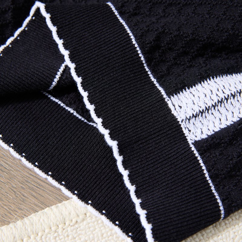 ❤️CHANEL 經典No. 5 黑色針織上衣-5