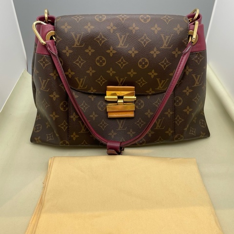 LouisVuitton 路易威登 Olympe老花拼紫腋下包13编码尺寸39.5x26x13cm附件防尘袋