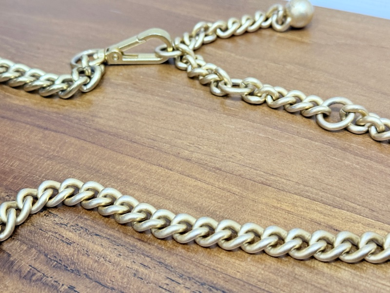 9新✨賠售超甜賣🖤香奈兒 荔枝皮 金珠斜背卡包 斜背錢包 可斜背也可腰鏈包-25