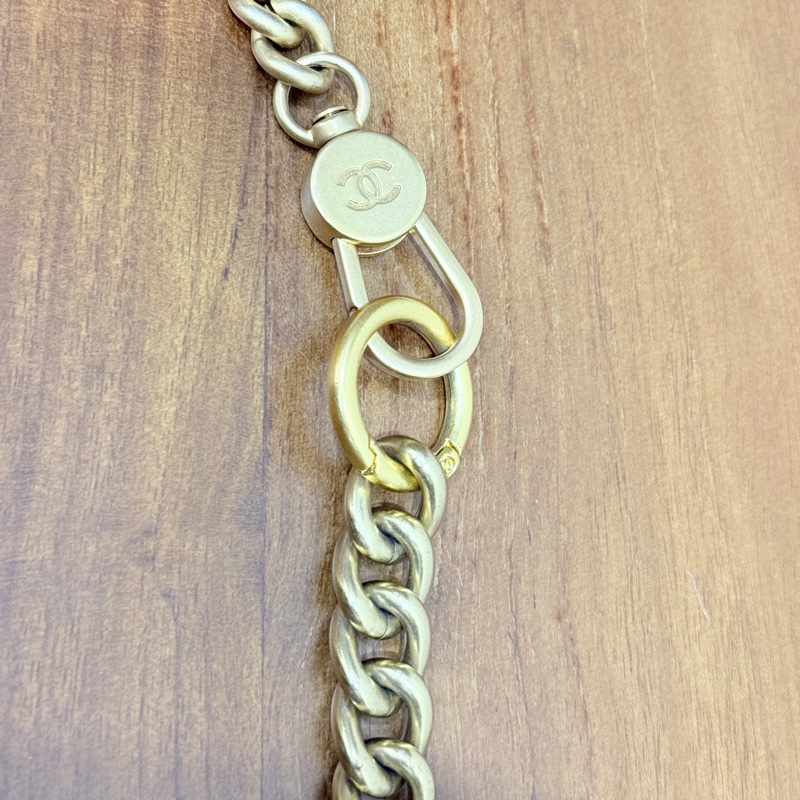 9新✨賠售超甜賣🖤香奈兒 荔枝皮 金珠斜背卡包 斜背錢包 可斜背也可腰鏈包-28