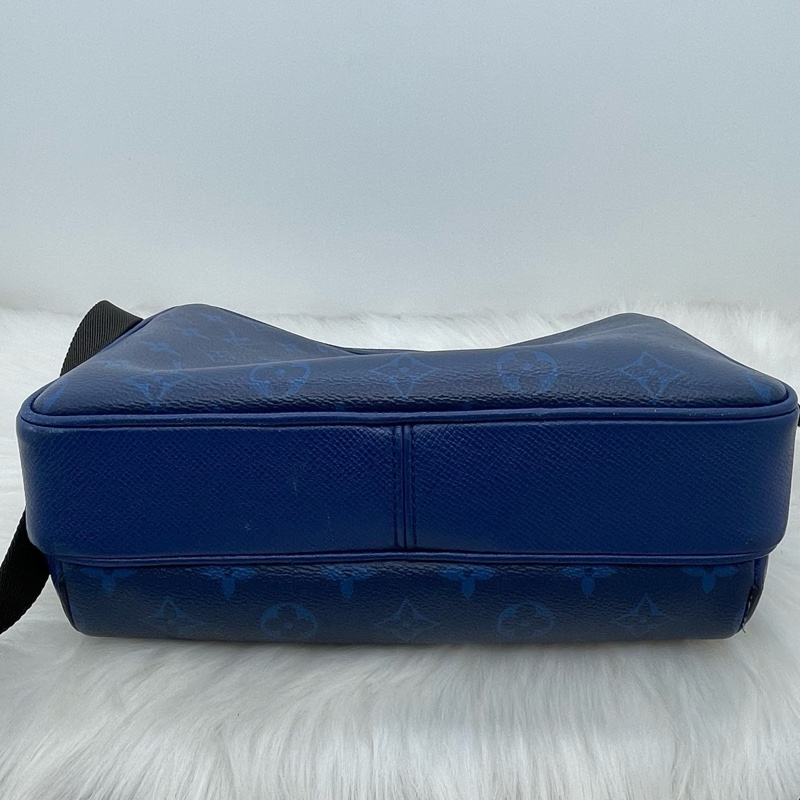 LV 路易威登芯片款藍色郵差包尺寸29.5x20x 10.5cm無附件(-5